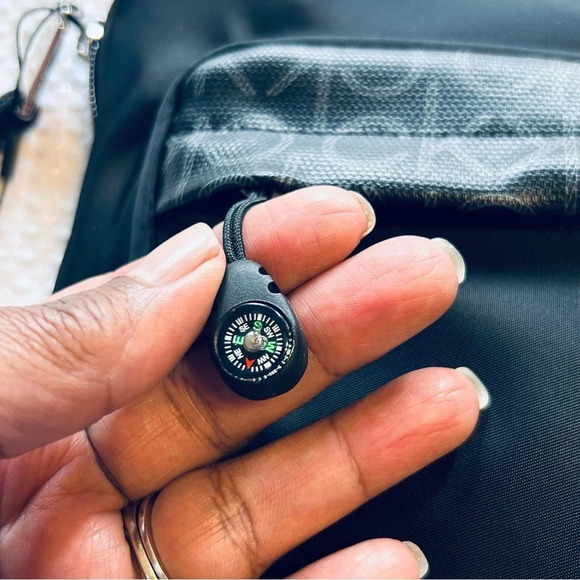 Calvin Klein NWT Black Logo Nylon Document Pouch - Picture 6 of 6